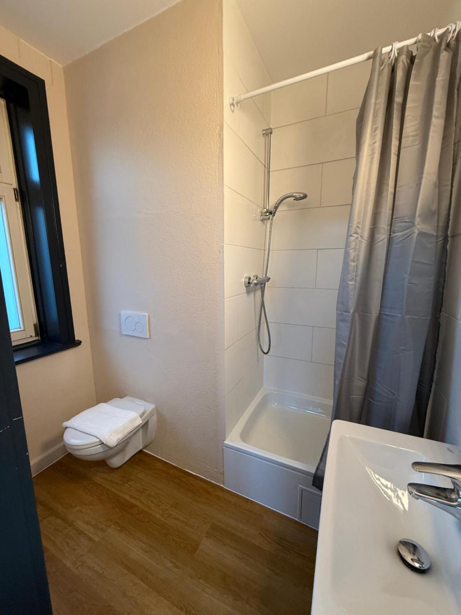 Crown Living Villa Blumenau Studios, Smarttv, Parkplatz Лустенау Екстер'єр фото