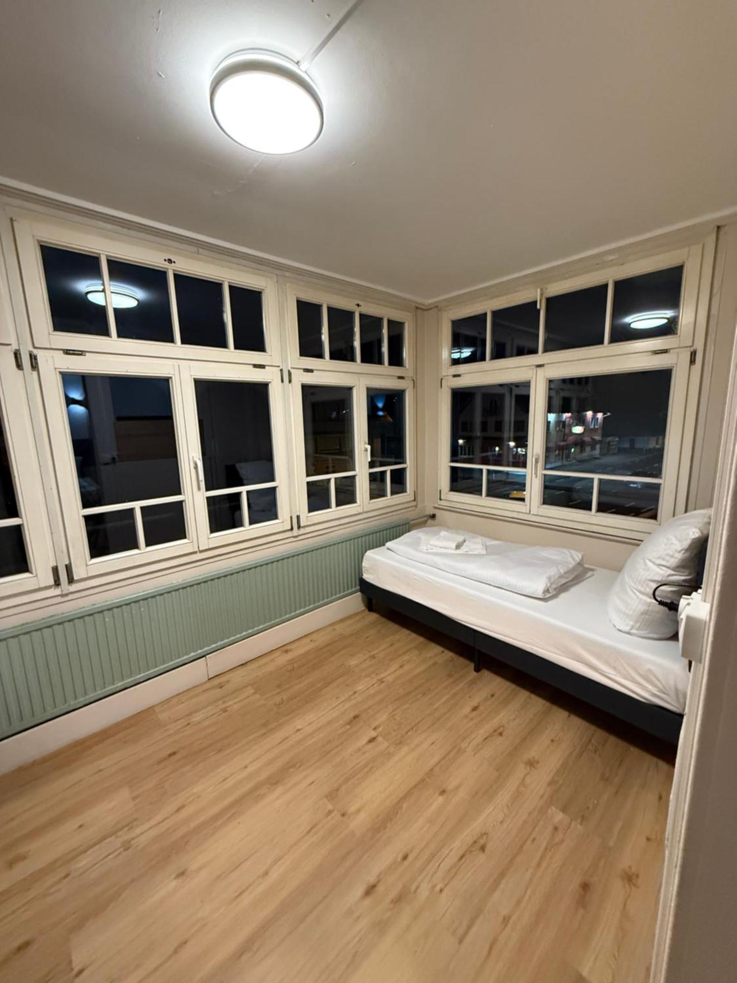 Crown Living Villa Blumenau Studios, Smarttv, Parkplatz Лустенау Екстер'єр фото