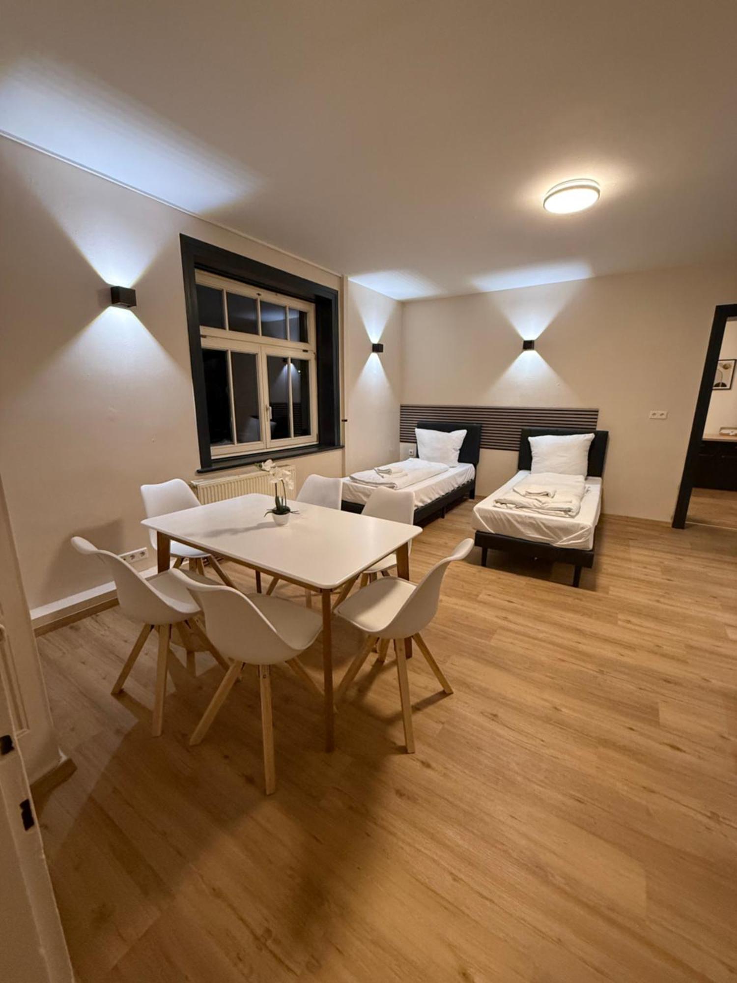Crown Living Villa Blumenau Studios, Smarttv, Parkplatz Лустенау Екстер'єр фото