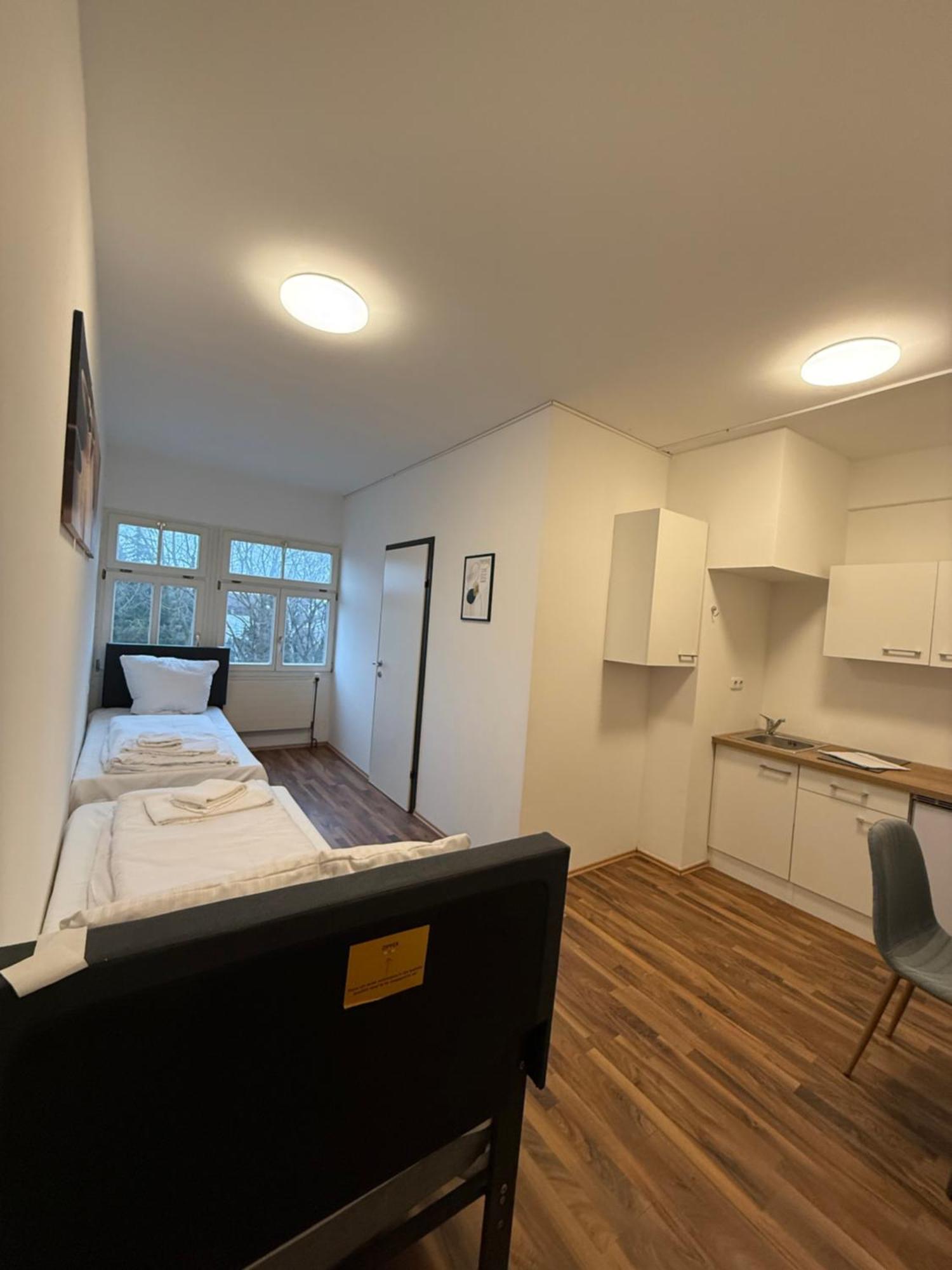 Crown Living Villa Blumenau Studios, Smarttv, Parkplatz Лустенау Екстер'єр фото
