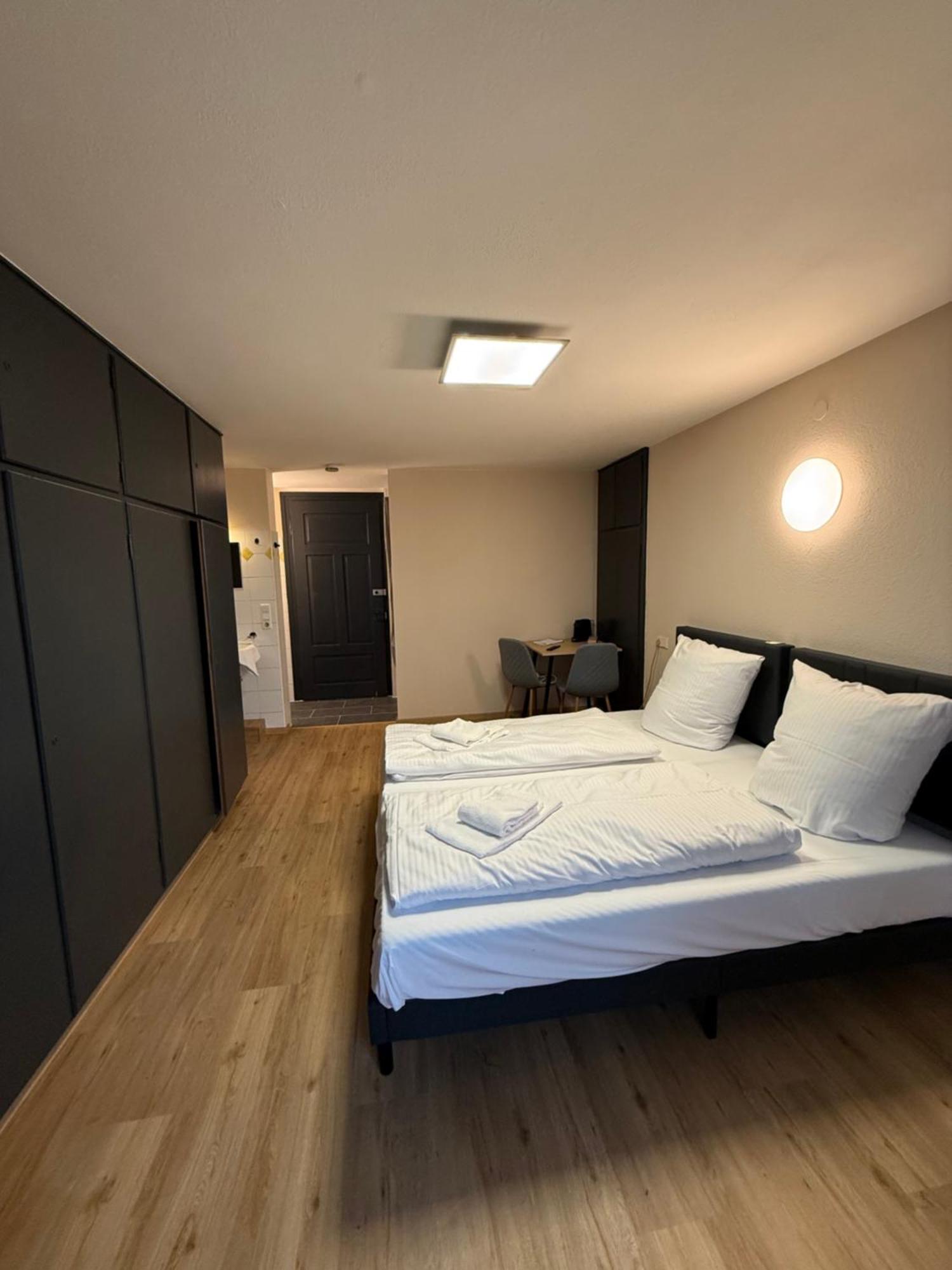 Crown Living Villa Blumenau Studios, Smarttv, Parkplatz Лустенау Екстер'єр фото