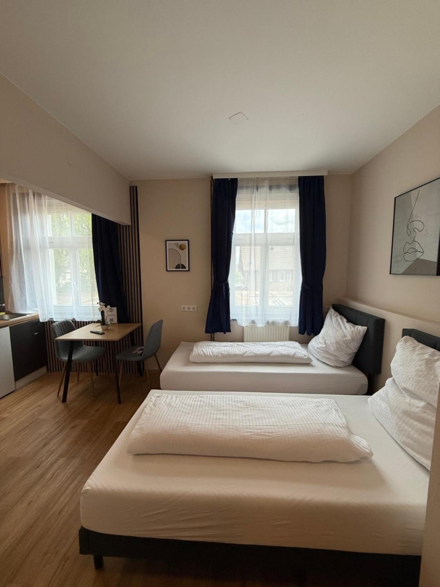 Crown Living Villa Blumenau Studios, Smarttv, Parkplatz Лустенау Екстер'єр фото