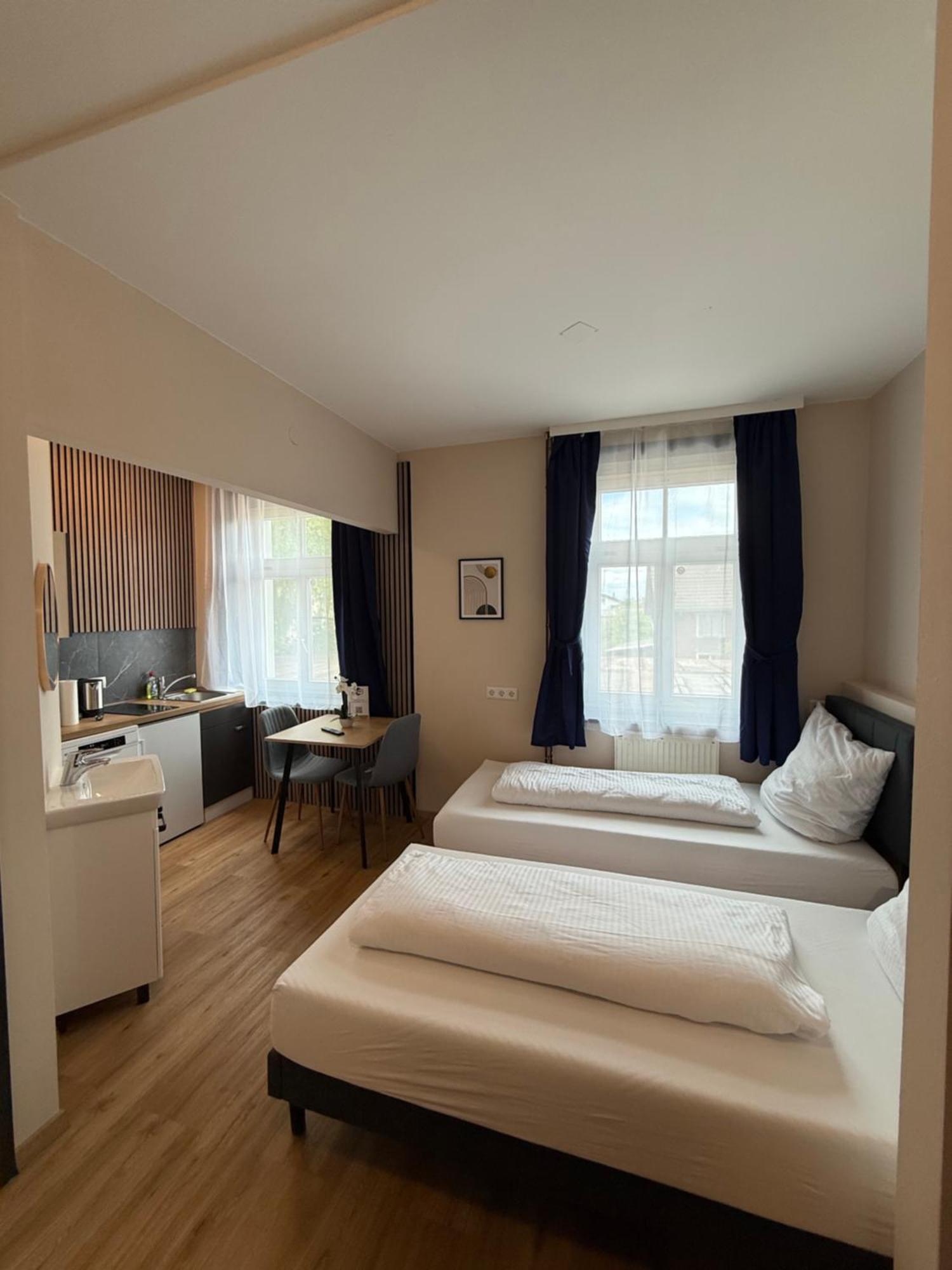 Crown Living Villa Blumenau Studios, Smarttv, Parkplatz Лустенау Екстер'єр фото